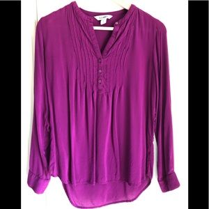 Old Navy dark pink/purple  blouse size Small